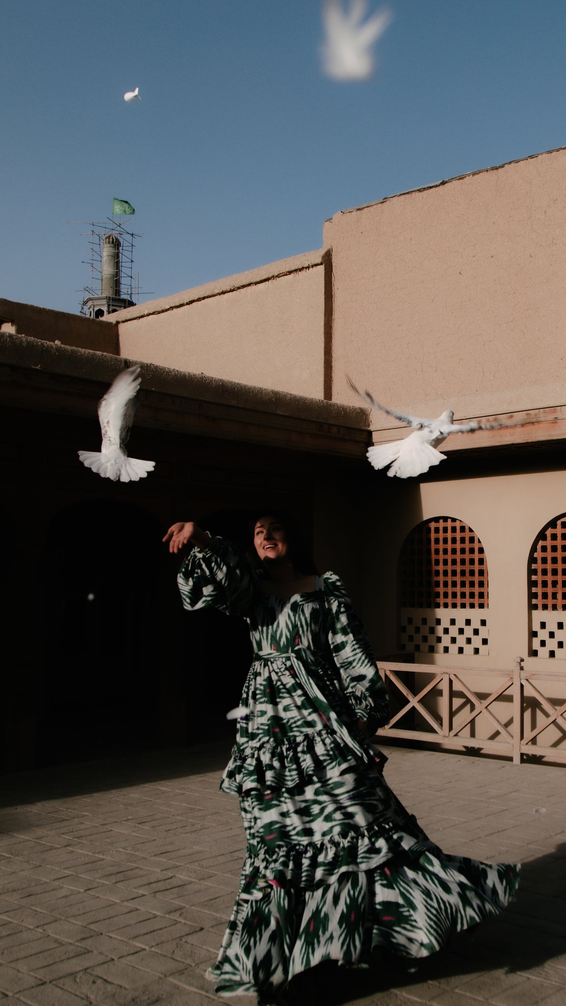 zazi-vintage-ethical-fashion-afghanistan-women-freedom-doves-green-dress-woman