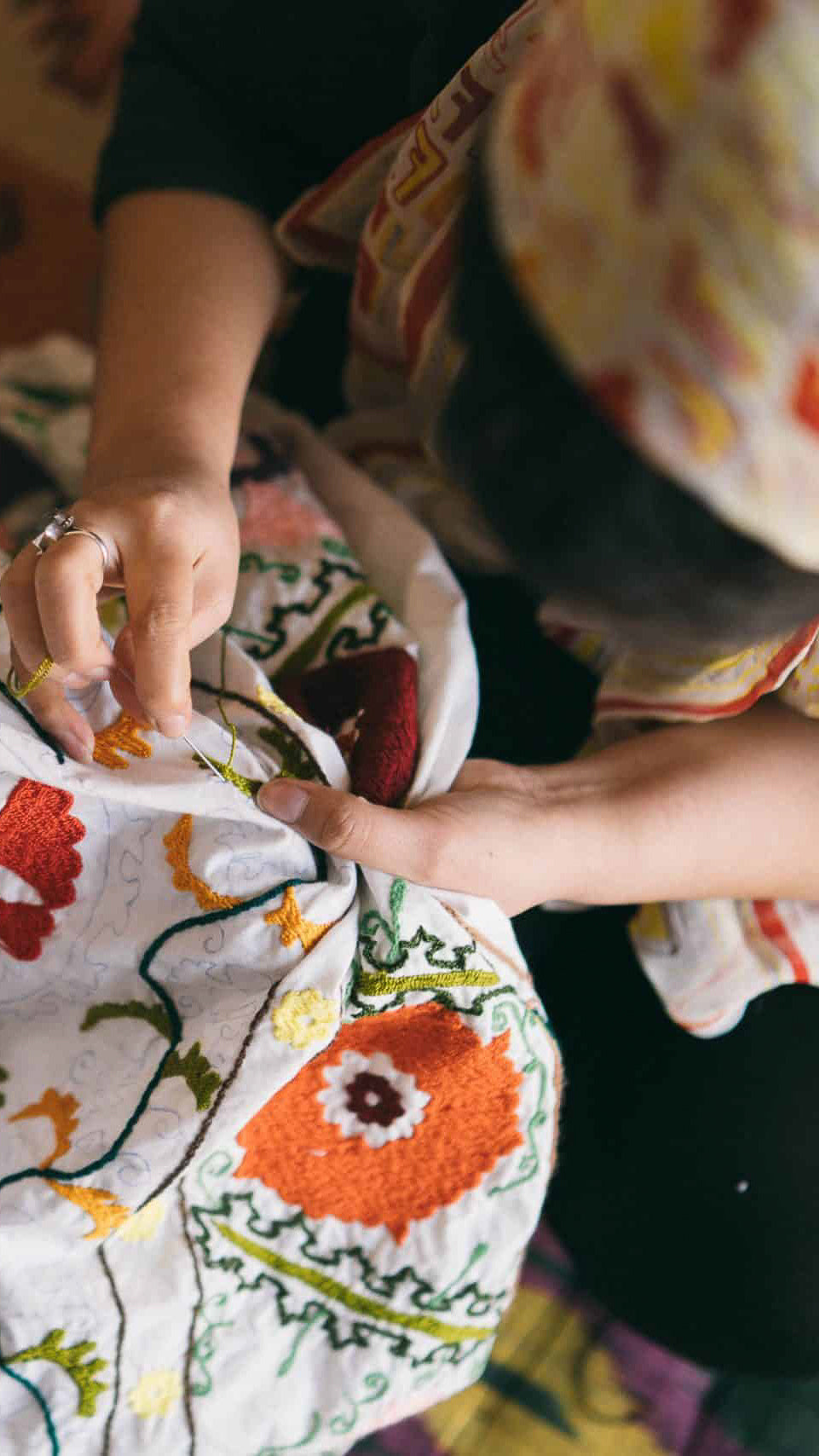 zazi-vintage-ethical-fashion-artisanal-partner-ozara-suzani-embroidery-women