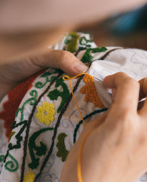 Suzani-embroidery-ozara-UN-EFI